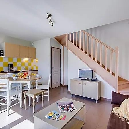 מלון Vacanceole - Le Domaine D'enserune 3*