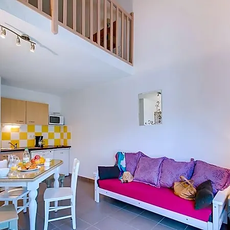 מלון Vacanceole - Le Domaine D'enserune 3*