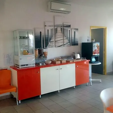מלון Vacanceole - Le Domaine D'enserune 3*